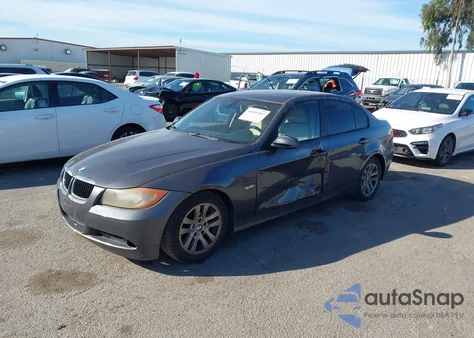 2006 BMW 325I z USA, uszkodzony, nr VIN WBAVB13536KX48622